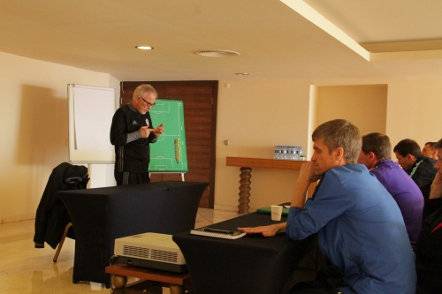 Лекция Гаджи Гаджиева для будущих тренеров