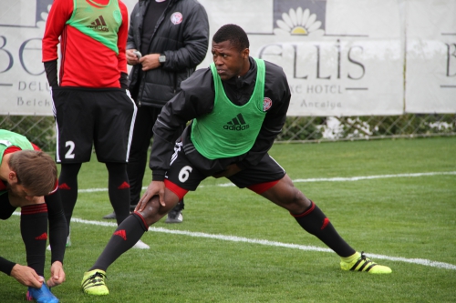 "Амкар" - "Актобе" 1:0