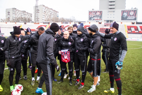 Команда поздравила с днем рождения Павла Комолова, сменившего имидж