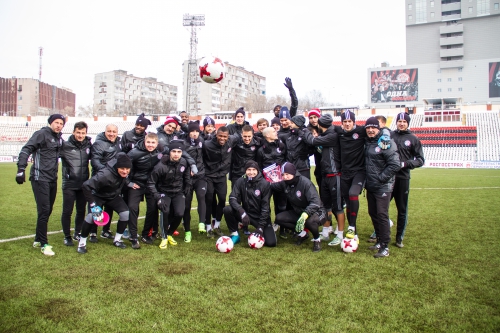 Команда поздравила с днем рождения Павла Комолова, сменившего имидж