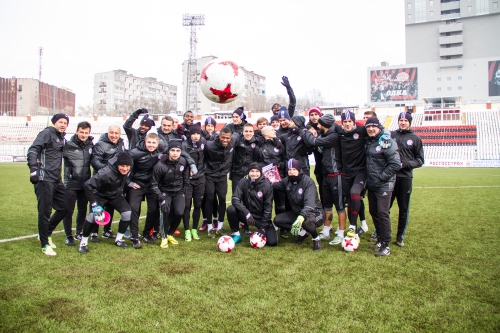 Команда поздравила с днем рождения Павла Комолова, сменившего имидж