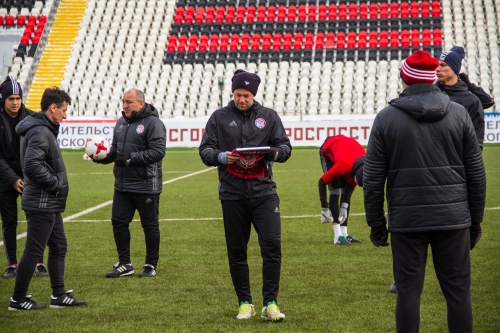 Команда поздравила с днем рождения Павла Комолова, сменившего имидж