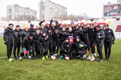 Команда поздравила с днем рождения Павла Комолова, сменившего имидж