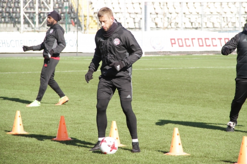 "Амкар" начал в Перми подготовку к матчу с "Томью"