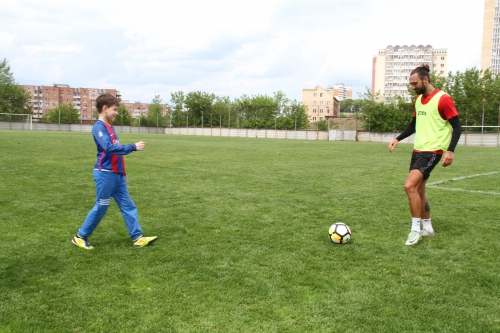 Денис в гостях у "Амкара"