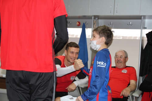 Денис в гостях у "Амкара"