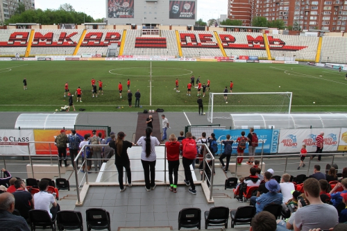 Матч футболистов "Амкара" и команды болельщиков