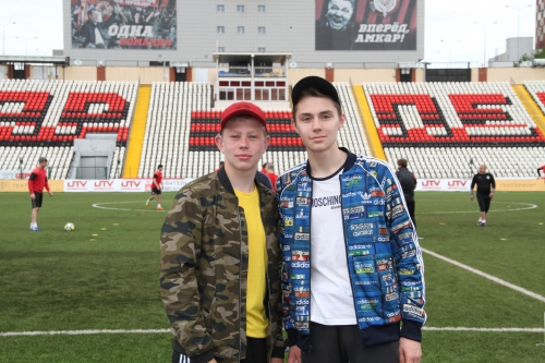 Матч футболистов "Амкара" и команды болельщиков