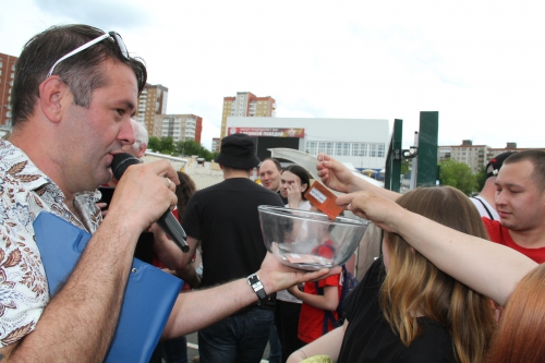 Матч футболистов "Амкара" и команды болельщиков