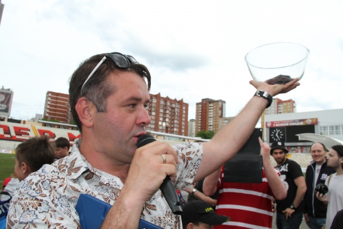 Матч футболистов "Амкара" и команды болельщиков