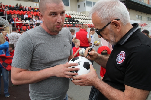 Матч футболистов "Амкара" и команды болельщиков