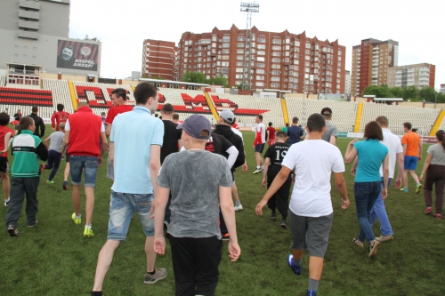 Матч футболистов "Амкара" и команды болельщиков