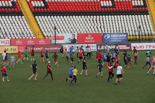 Матч футболистов "Амкара" и команды болельщиков