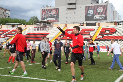 Матч футболистов "Амкара" и команды болельщиков
