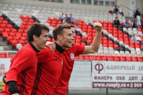 Матч футболистов "Амкара" и команды болельщиков