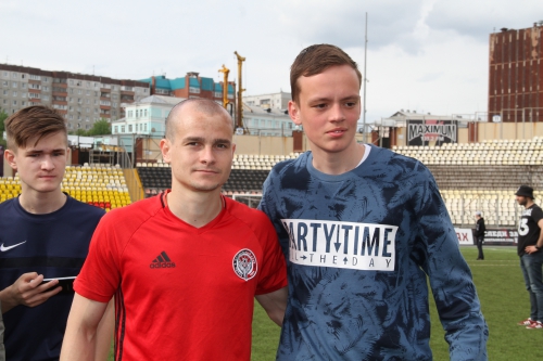 Матч футболистов "Амкара" и команды болельщиков