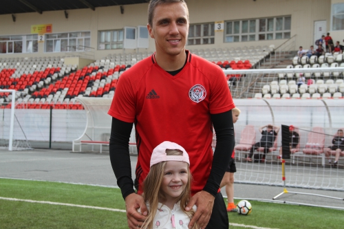 Матч футболистов "Амкара" и команды болельщиков