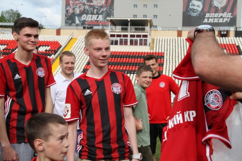 Матч футболистов "Амкара" и команды болельщиков