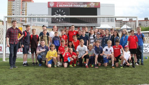 Матч футболистов "Амкара" и команды болельщиков