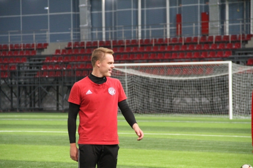 Тренировка "молодежки" в манеже "Пермь Великая"