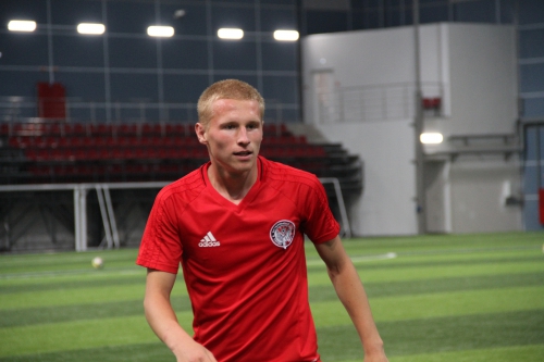 Тренировка "молодежки" в манеже "Пермь Великая"