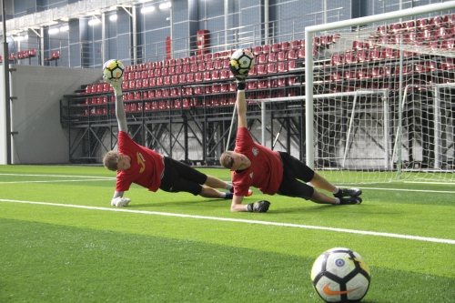 Тренировка "молодежки" в манеже "Пермь Великая"