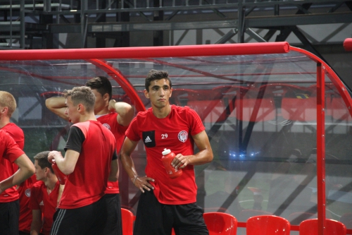 Тренировка "молодежки" в манеже "Пермь Великая"