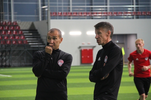 Тренировка "молодежки" в манеже "Пермь Великая"