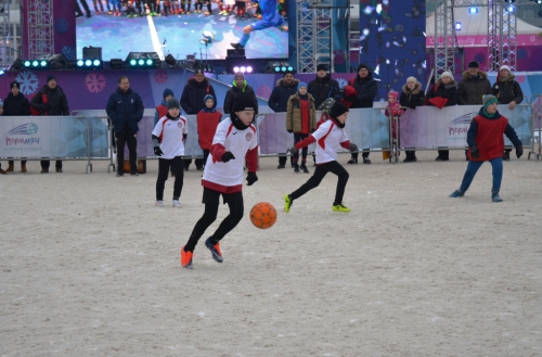 Зимний мини-футбол в ледовом городке