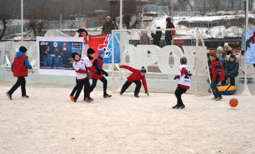 Зимний мини-футбол в ледовом городке