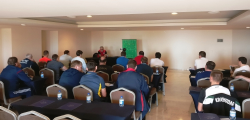 Гаджи Гаджиев прочитал лекции в ВШТ