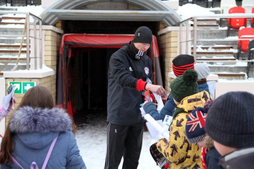 Пермские школьники поздравили "Амкар" с 23 февраля