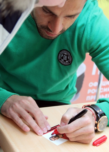 Петар Занев сыграл в робофутбол