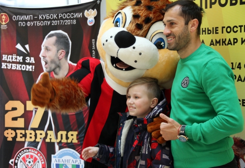 Петар Занев сыграл в робофутбол