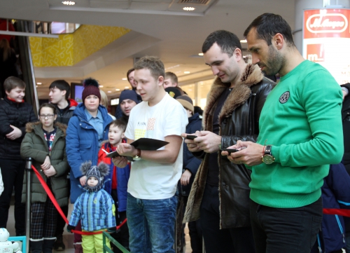 Петар Занев сыграл в робофутбол