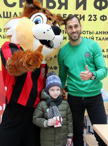 Петар Занев сыграл в робофутбол