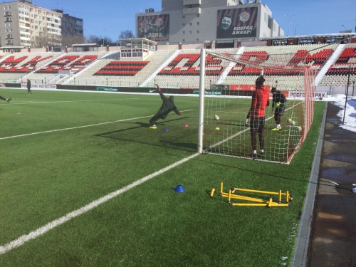 «Амкар» продолжает готовиться к матчу с «Локомотивом»